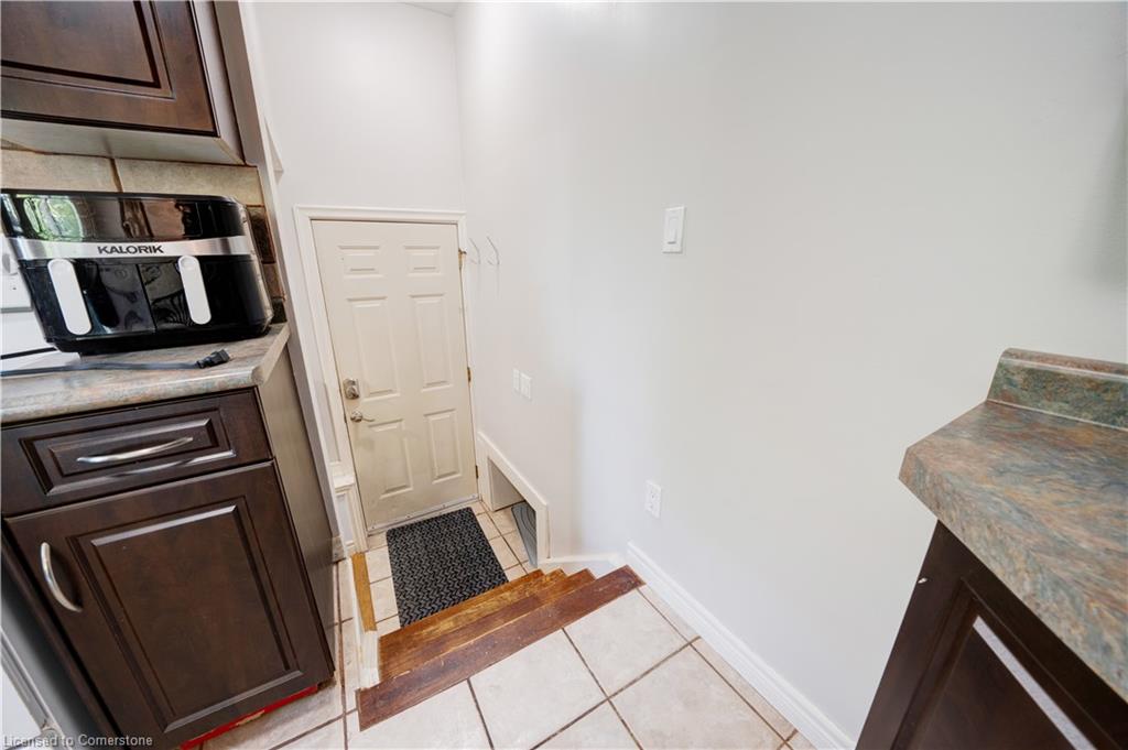 84 Jacobson Avenue Property Photo 31