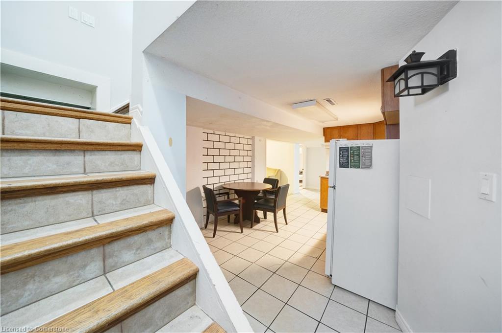 84 Jacobson Avenue Property Photo 35