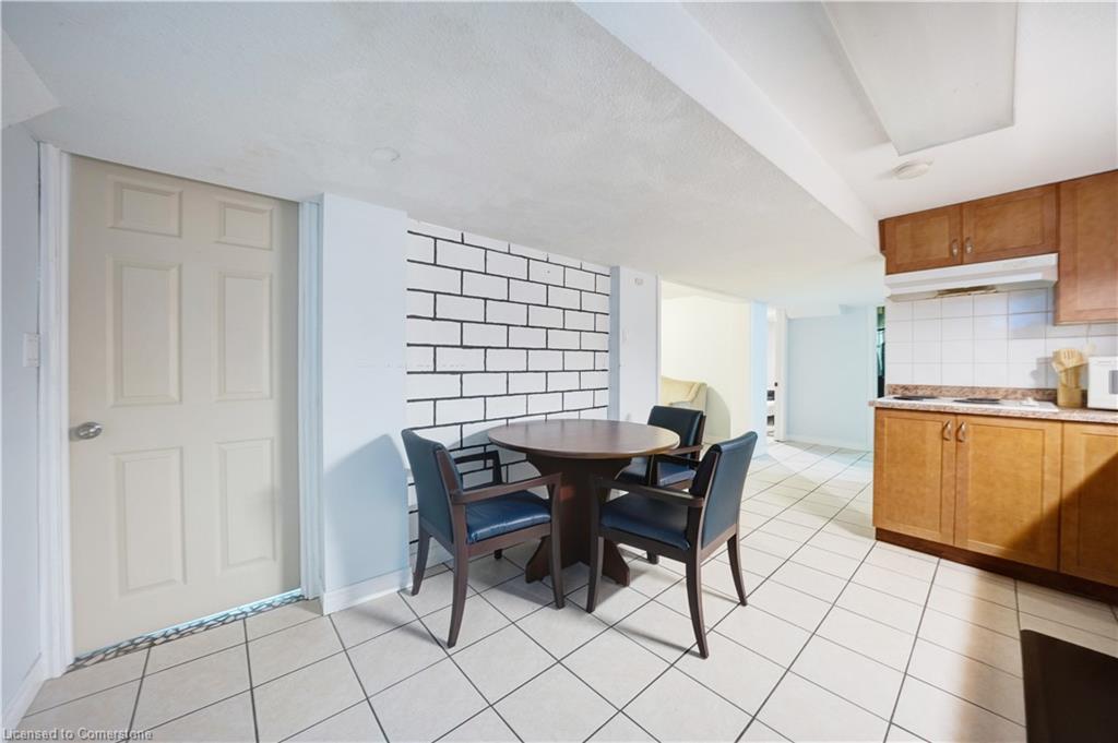 84 Jacobson Avenue Property Photo 37