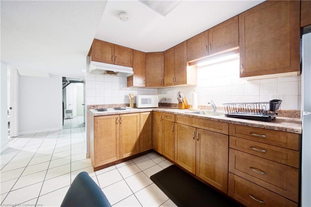 84 Jacobson Avenue Property Photo 38