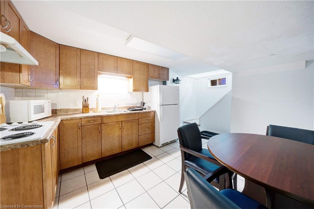 84 Jacobson Avenue Property Photo 39