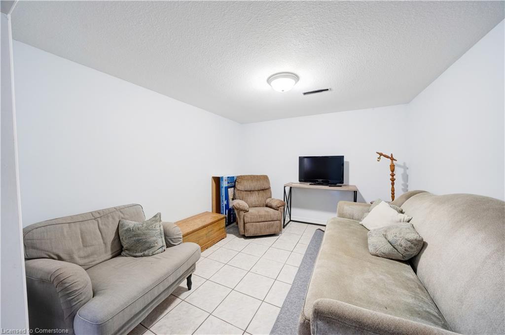 84 Jacobson Avenue Property Photo 41