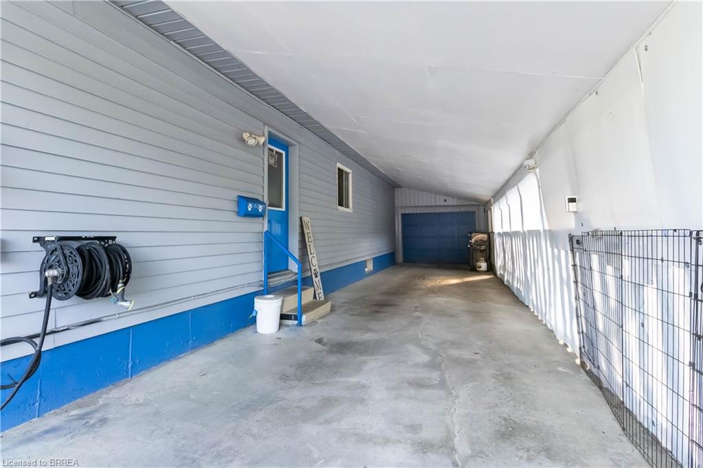 83 Locks Road Property Photo 3