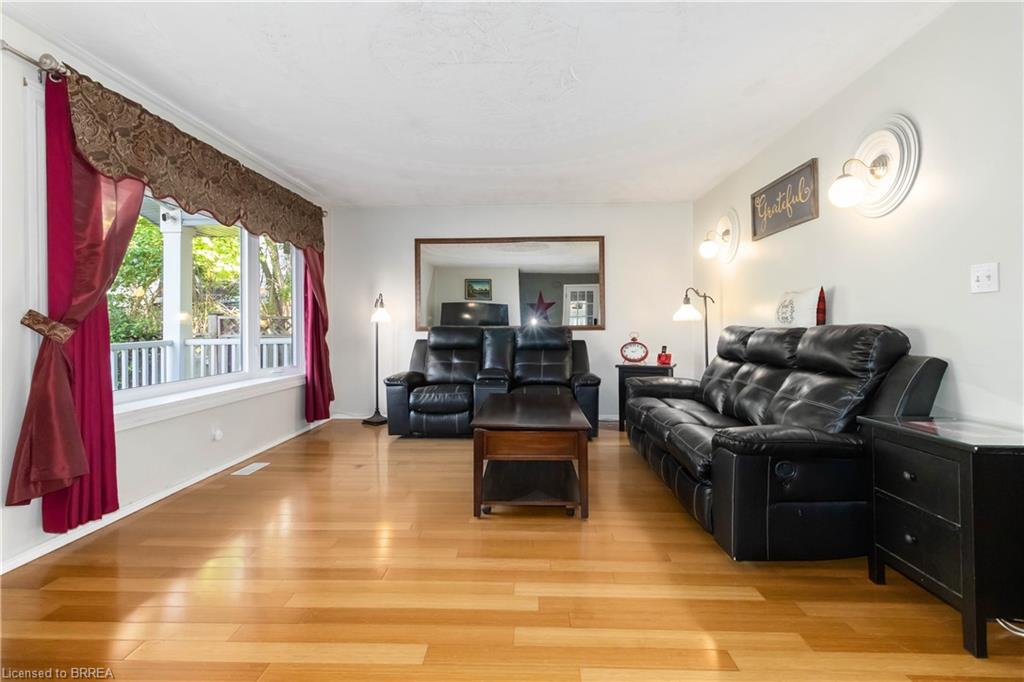 83 Locks Road Property Photo 5