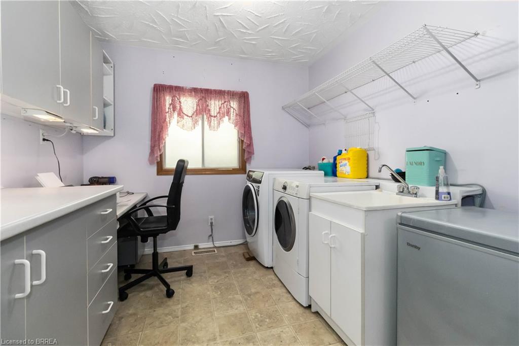 83 Locks Road Property Photo 15