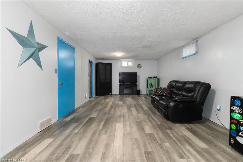83 Locks Road Property Photo 19