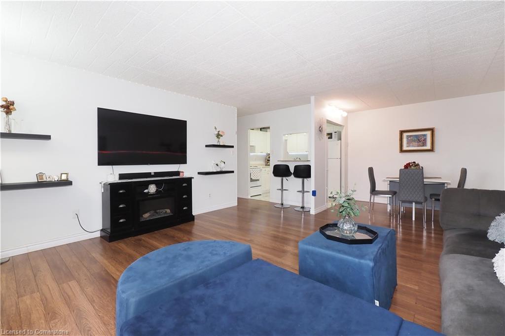 206-6 Walton Avenue Property Photo 18