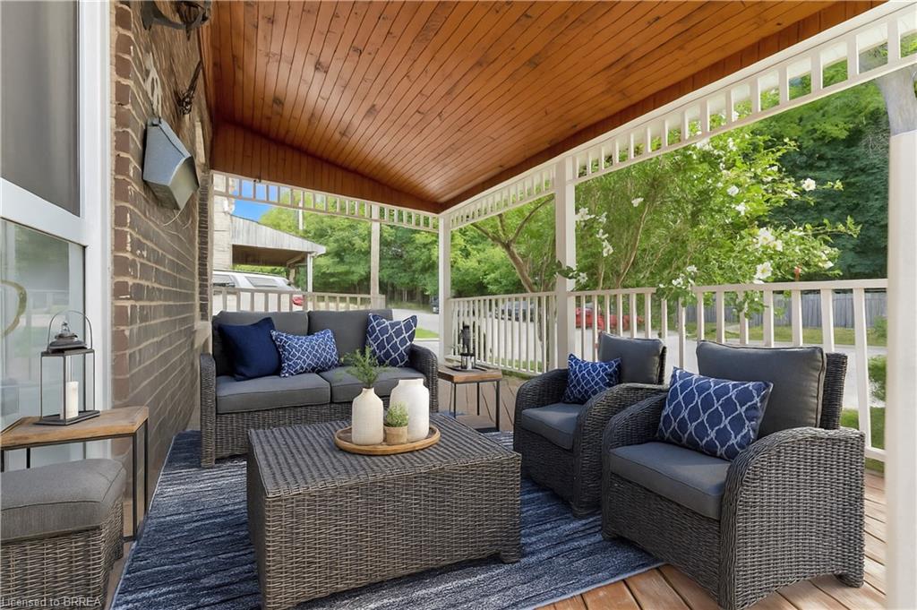 212 William Street Property Photo 2