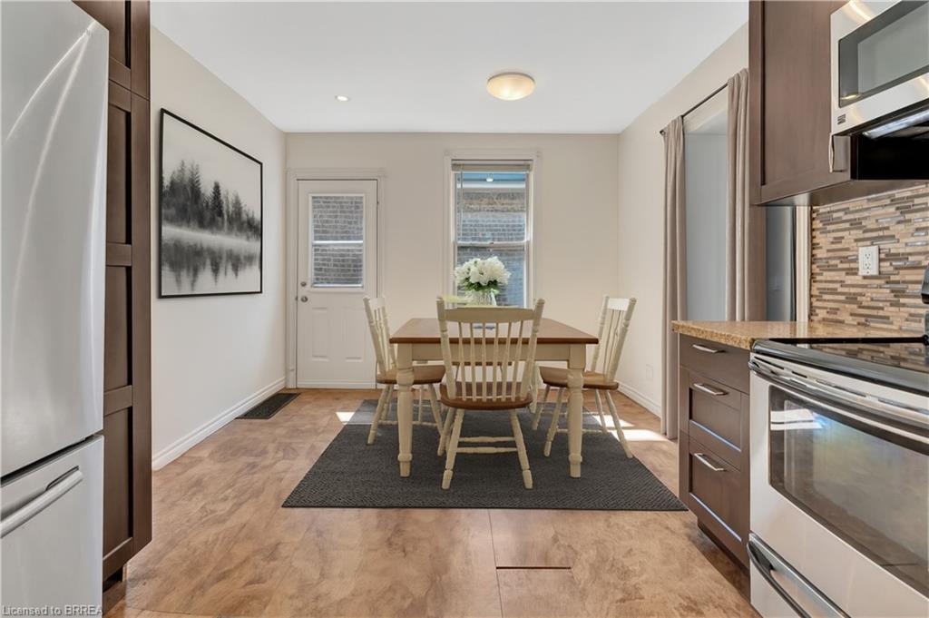 212 William Street Property Photo 4