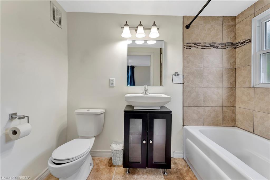 212 William Street Property Photo 15
