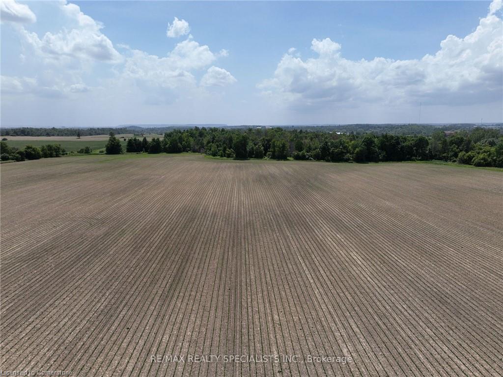 8790 Ninth Line N Property Photo 6