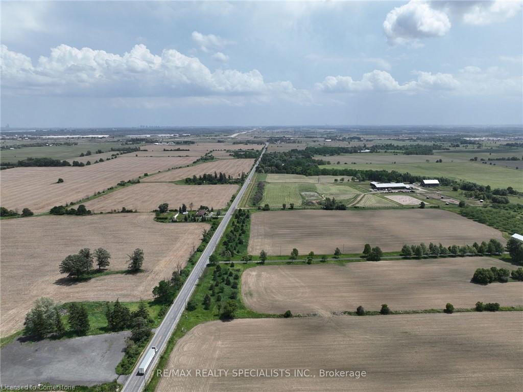 8790 Ninth Line N Property Photo 8