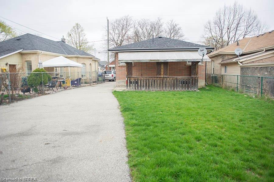 225 Chatham Street Property Photo 15