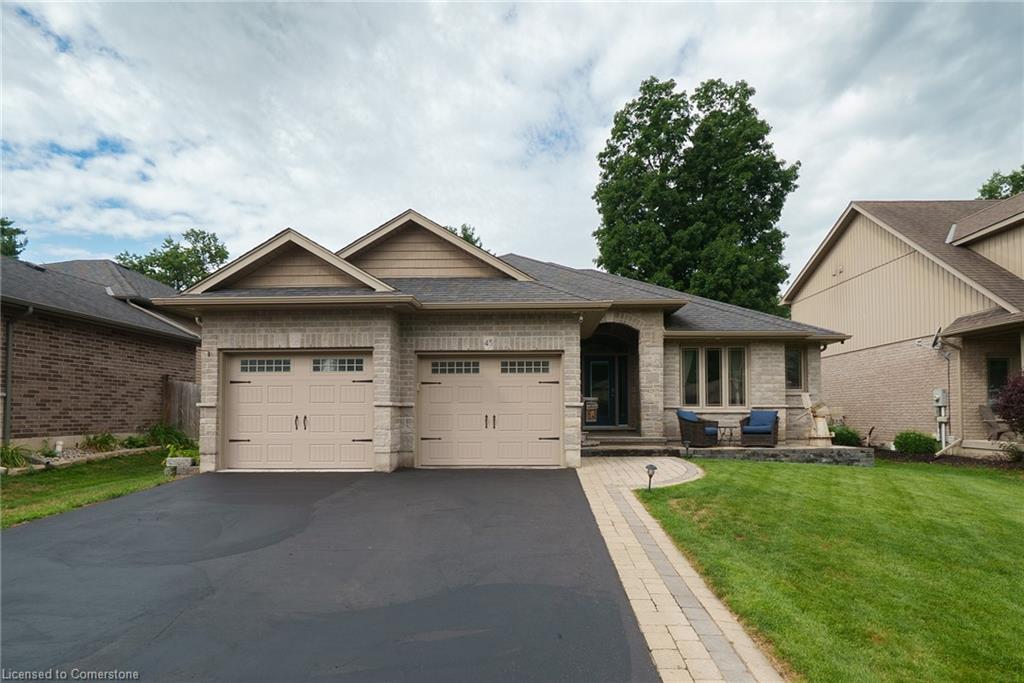 45 Wintergreen Crescent Property Photo 1