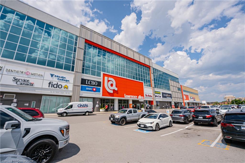 230-700 Lawrence Avenue W Property Photo 8