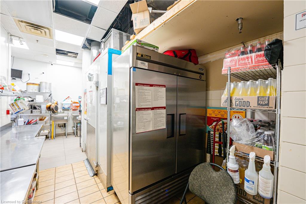 230-700 Lawrence Avenue W Property Photo 26