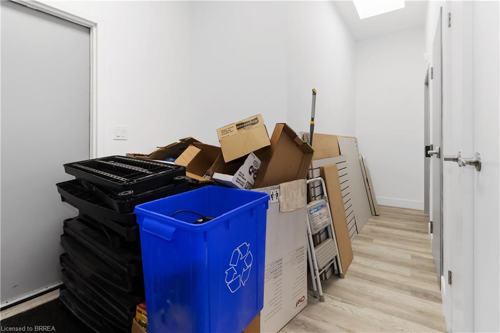 112 King Street Property Photo 18