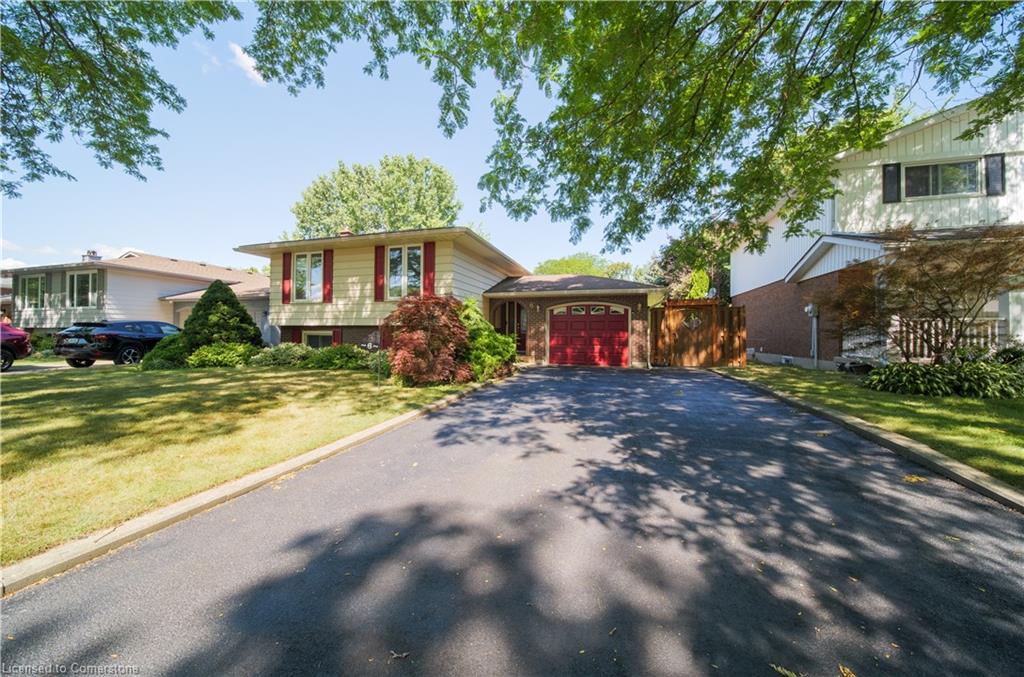 6 Deanna Crescent