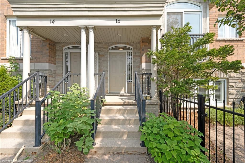 16 Bruce Street Property Photo 1