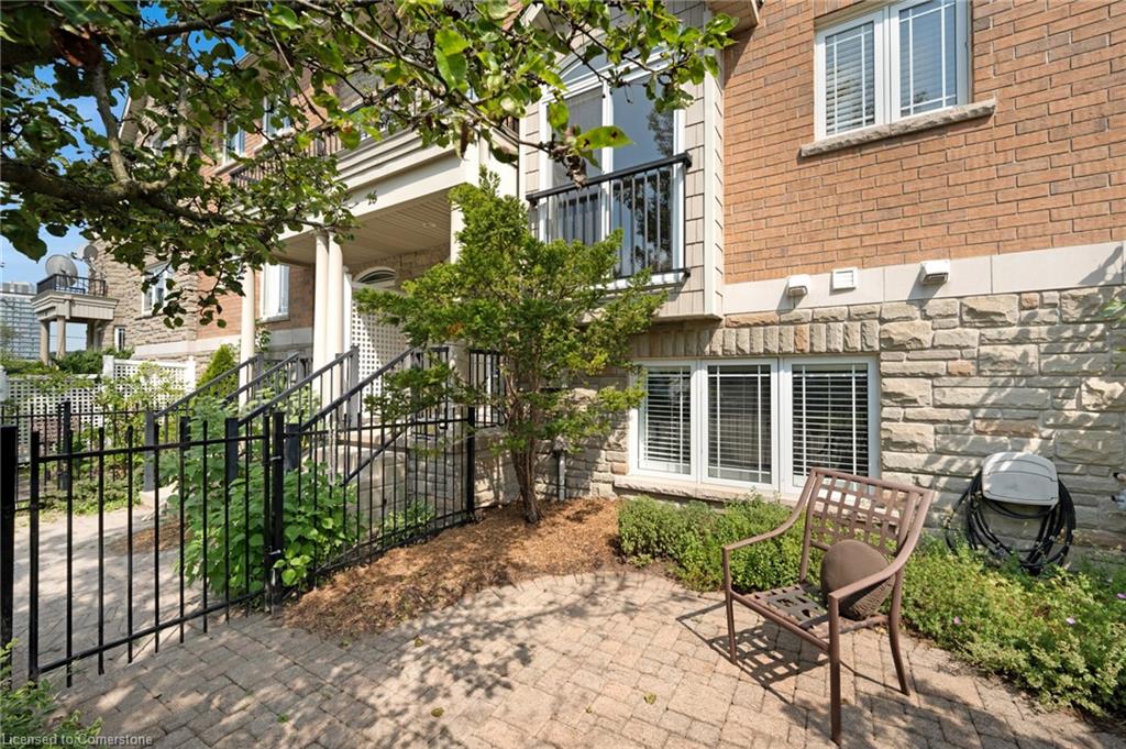 16 Bruce Street Property Photo 4