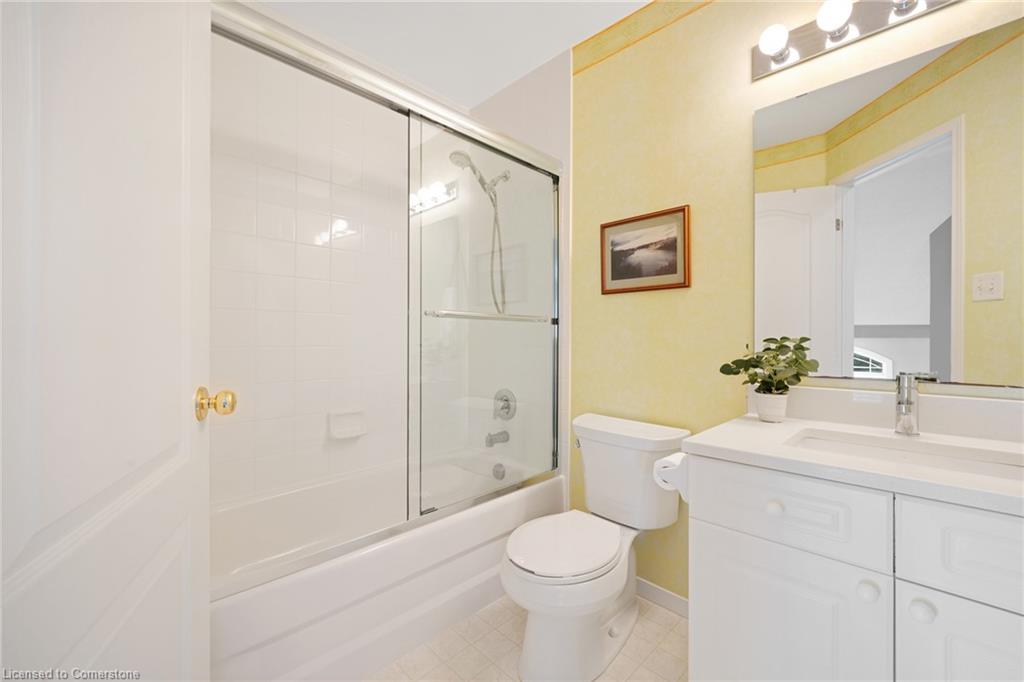 16 Bruce Street Property Photo 32