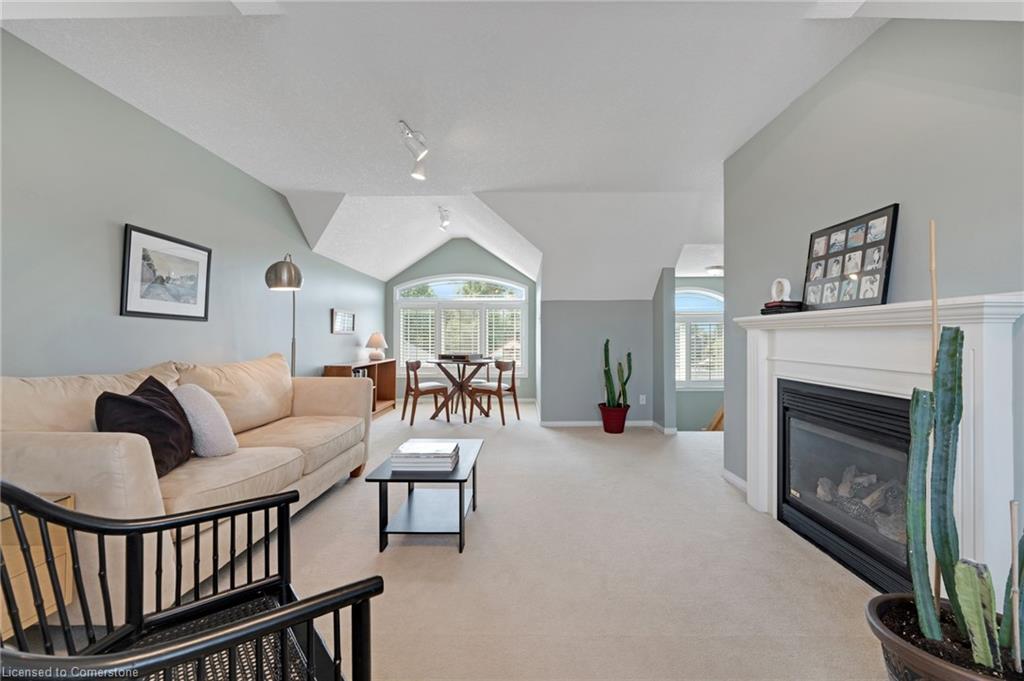 16 Bruce Street Property Photo 34