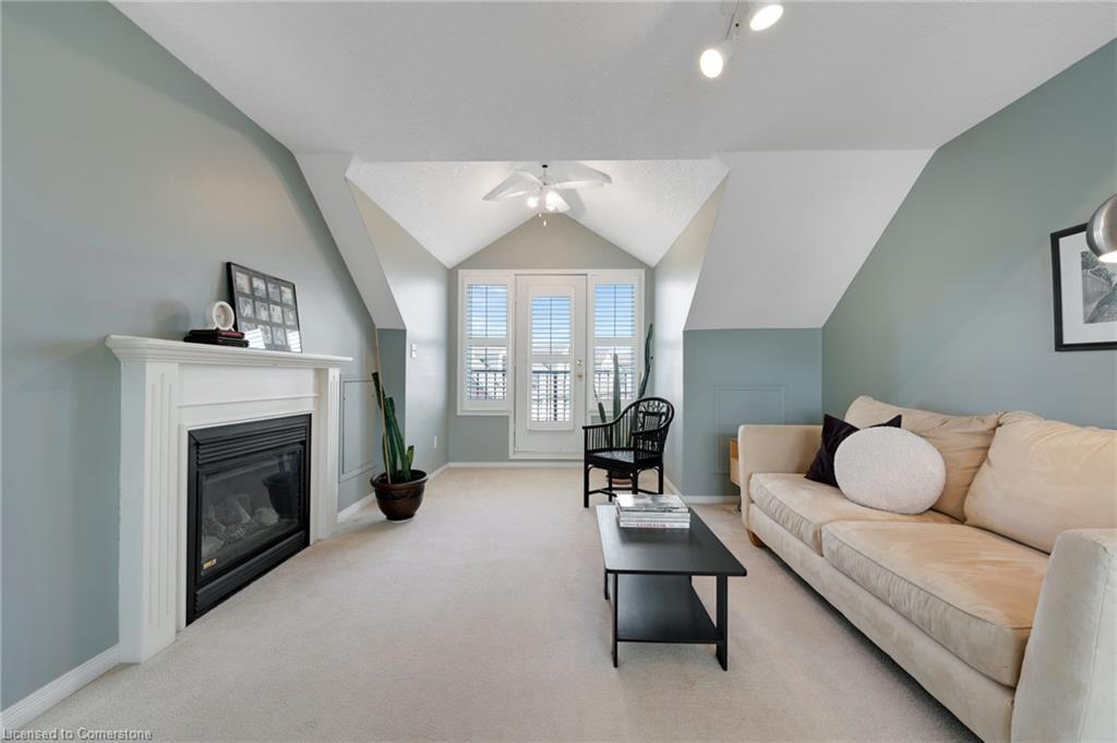 16 Bruce Street Property Photo 37