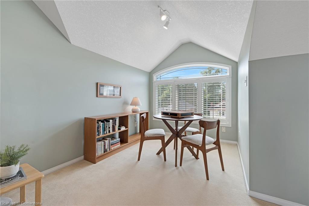 16 Bruce Street Property Photo 39