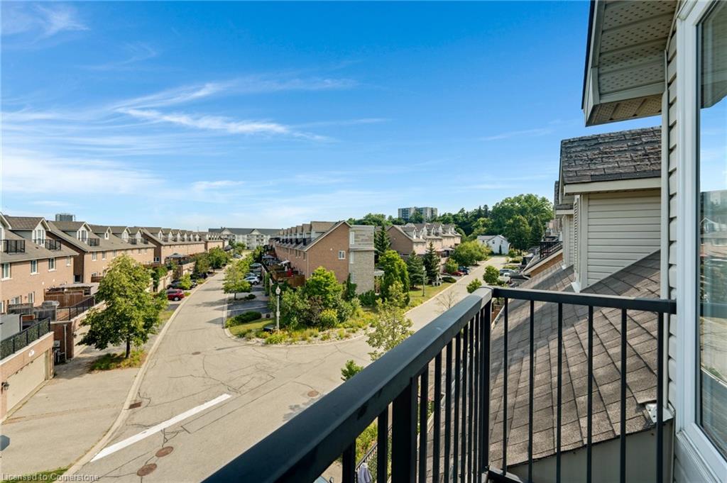16 Bruce Street Property Photo 42