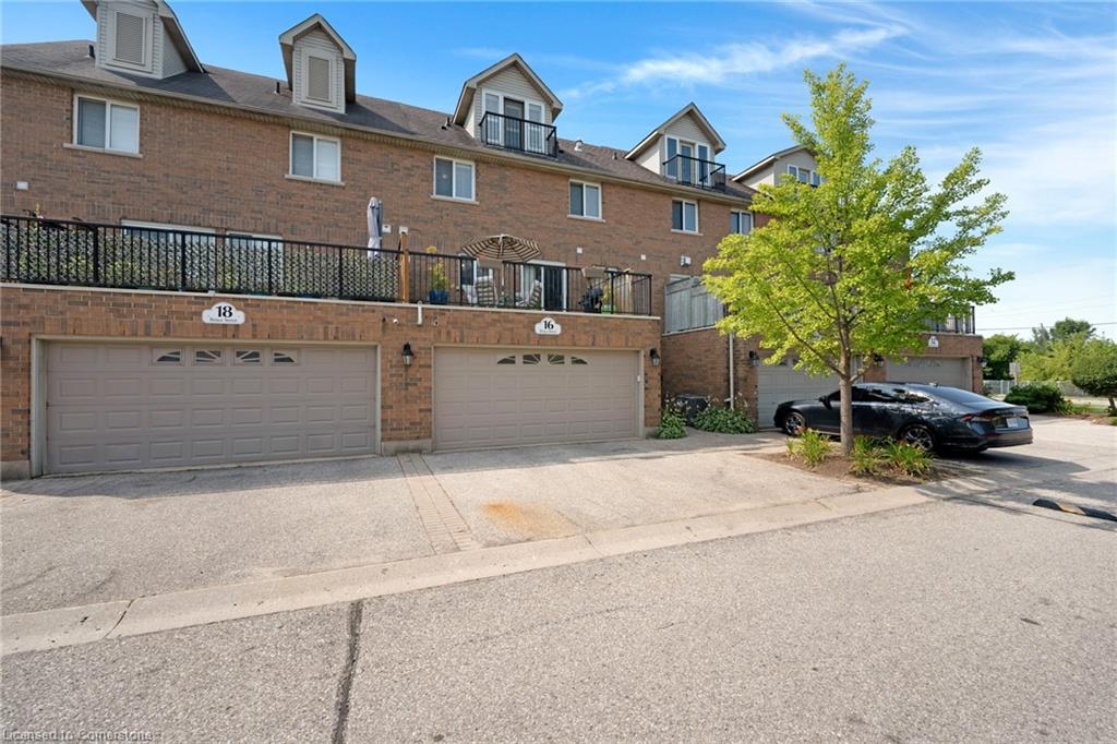 16 Bruce Street Property Photo 47