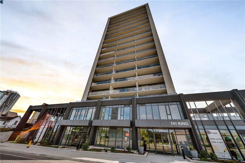 906-741 King Street W Property Photo 1