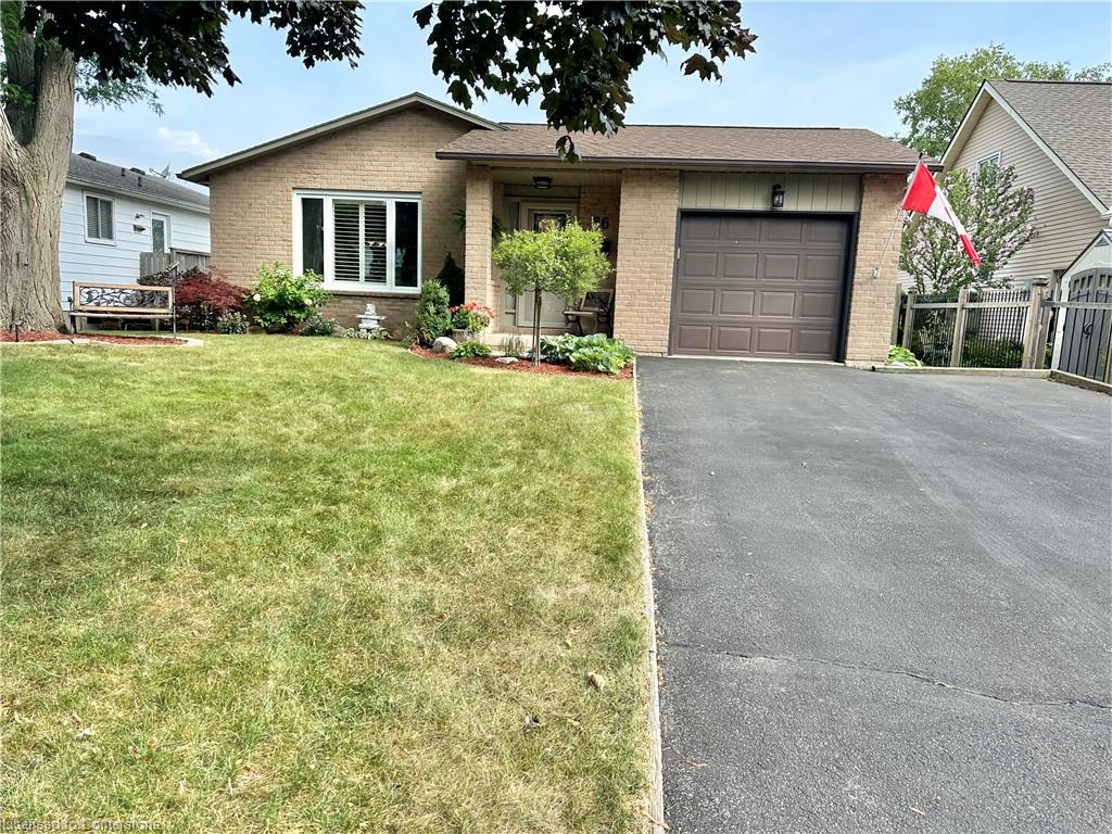 66 Crestlynn Crescent Property Photo 1