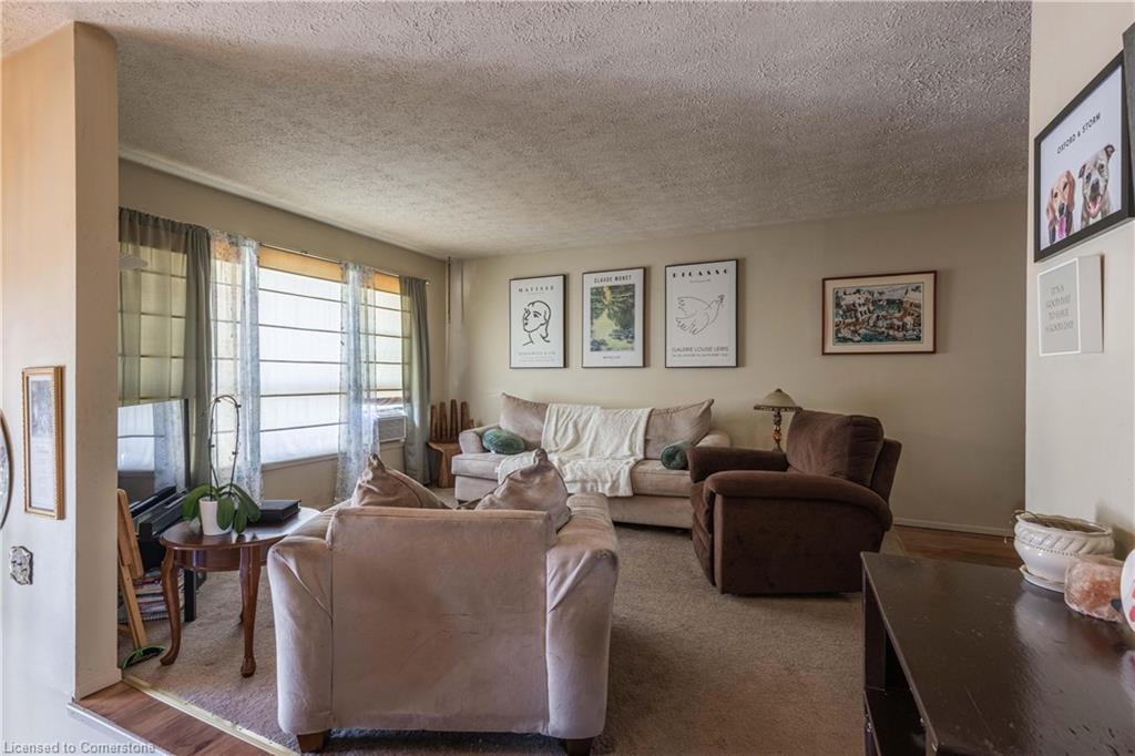 7709 Ronnie Crescent Property Photo 5