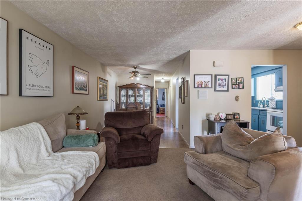 7709 Ronnie Crescent Property Photo 6