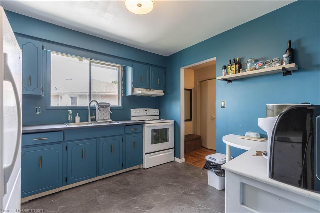 7709 Ronnie Crescent Property Photo 9