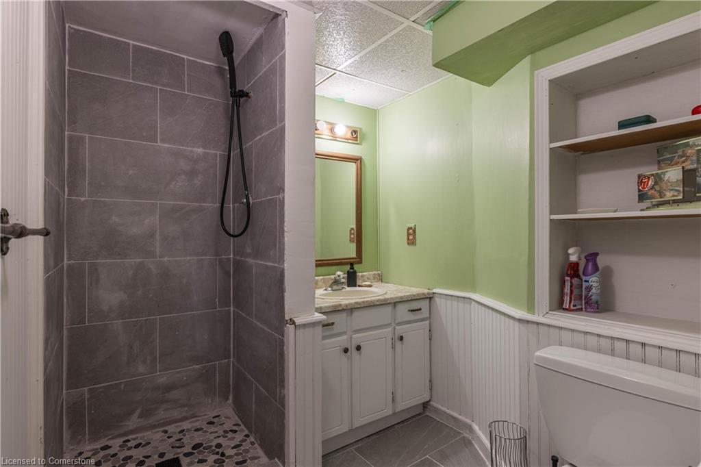 7709 Ronnie Crescent Property Photo 16