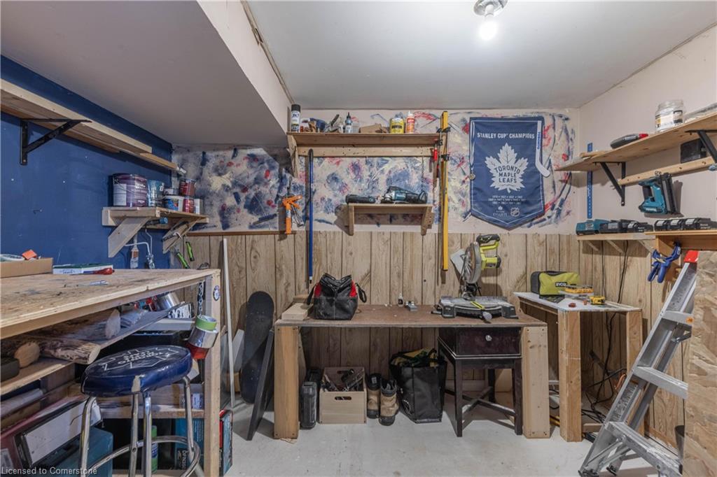 7709 Ronnie Crescent Property Photo 17