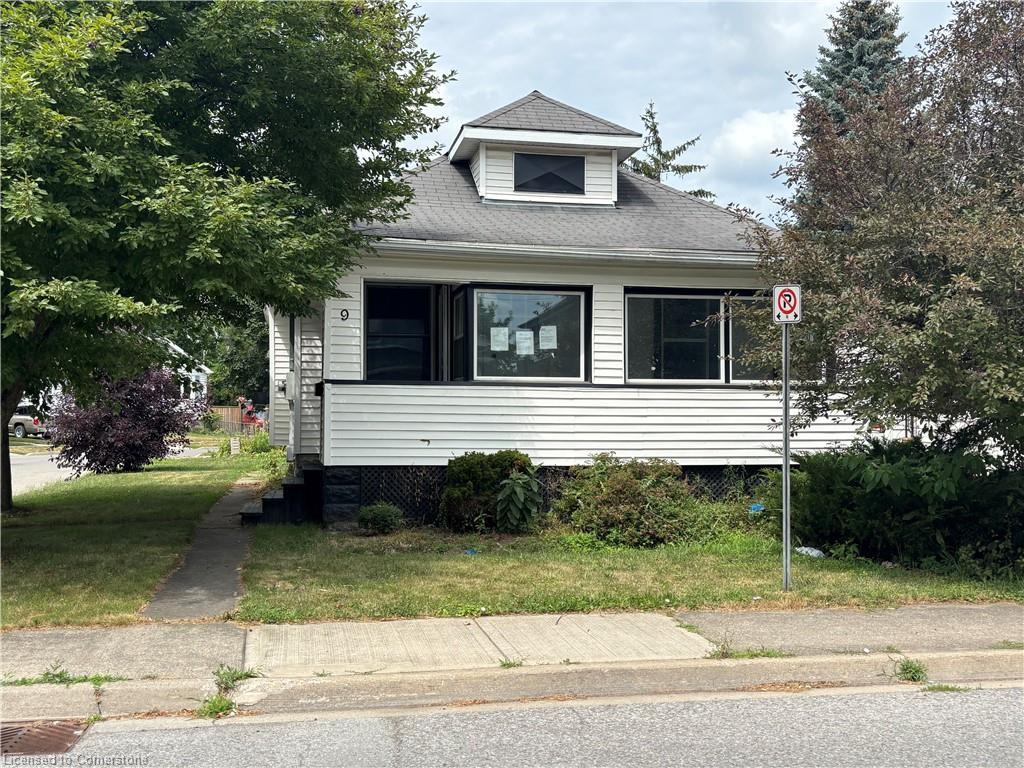 9 Grantham Avenue S Property Photo 2