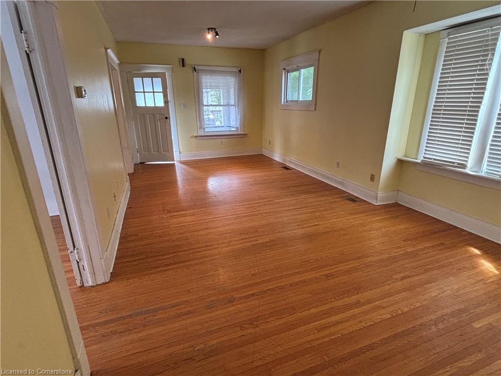 9 Grantham Avenue S Property Photo 8