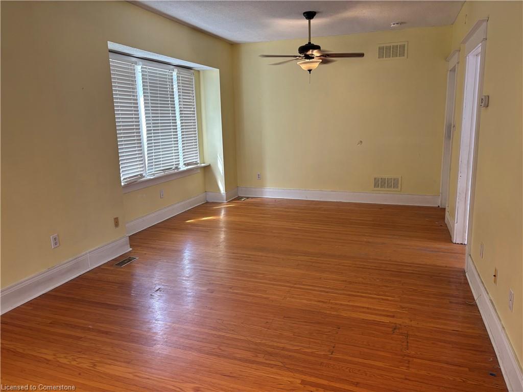 9 Grantham Avenue S Property Photo 9