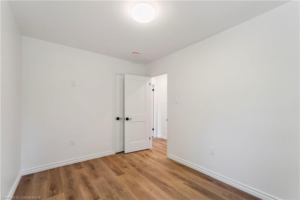 387 Weir Street N Property Photo 19