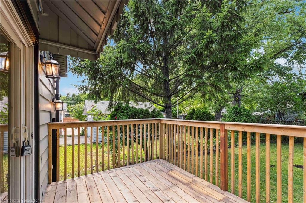 387 Weir Street N Property Photo 37