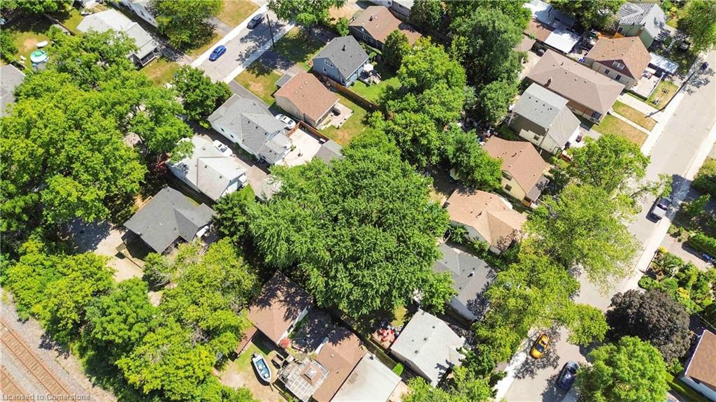 387 Weir Street N Property Photo 40