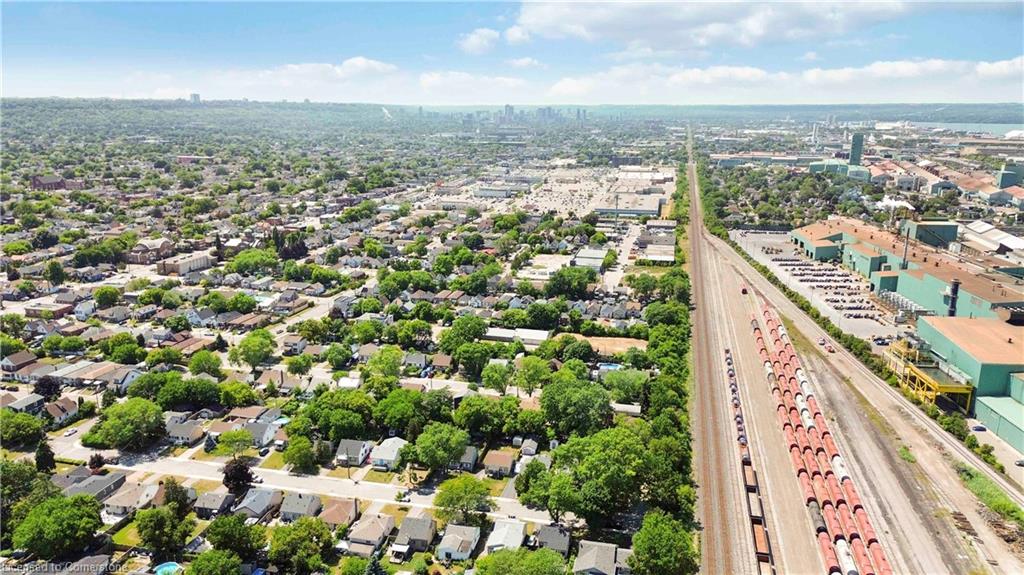 387 Weir Street N Property Photo 44