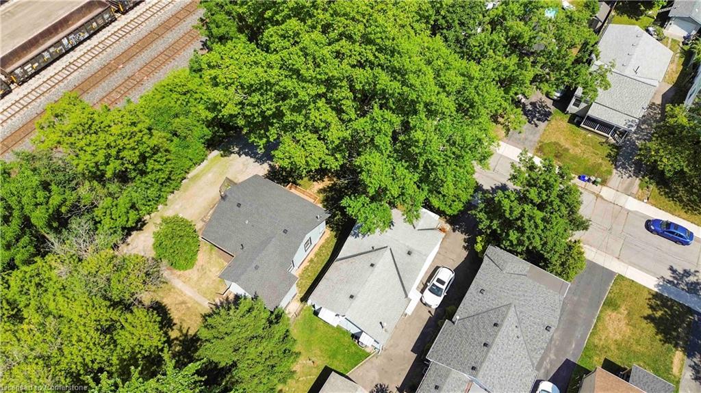 387 Weir Street N Property Photo 45