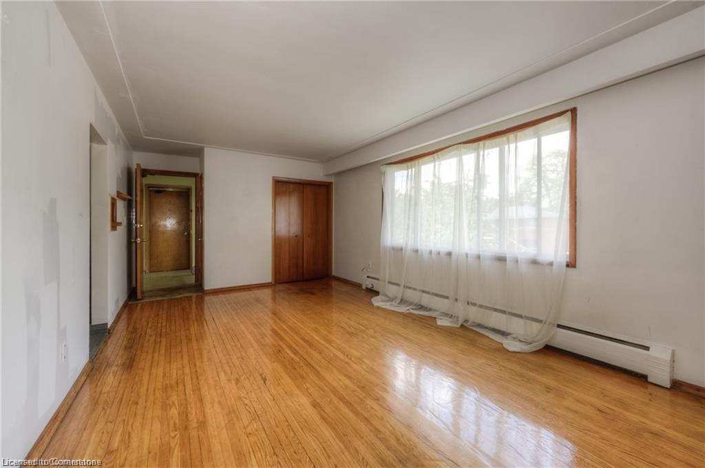 126 Clive Road Property Photo 4