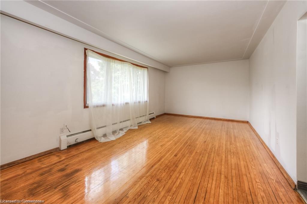 126 Clive Road Property Photo 5