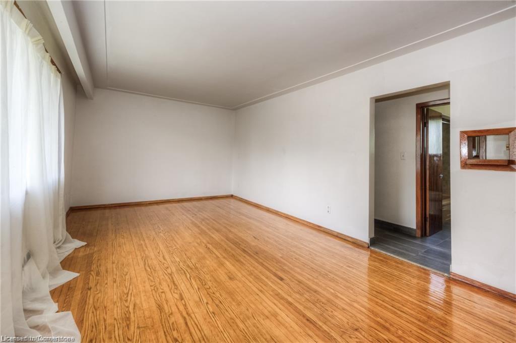 126 Clive Road Property Photo 6