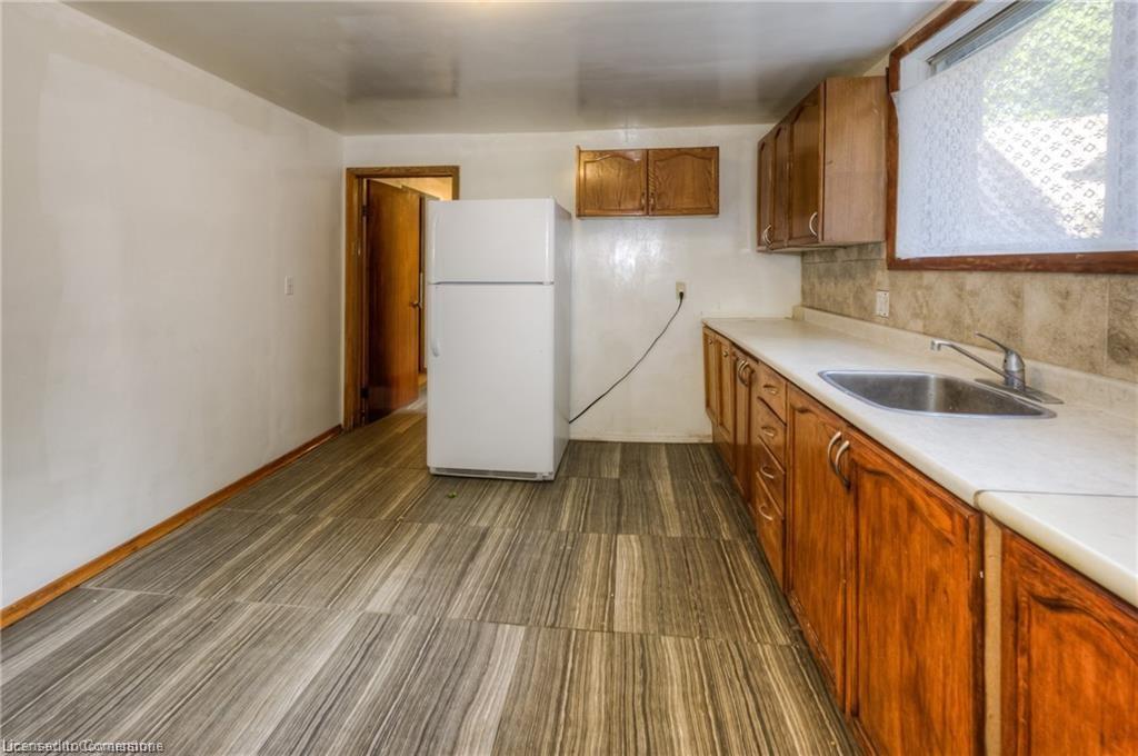 126 Clive Road Property Photo 15