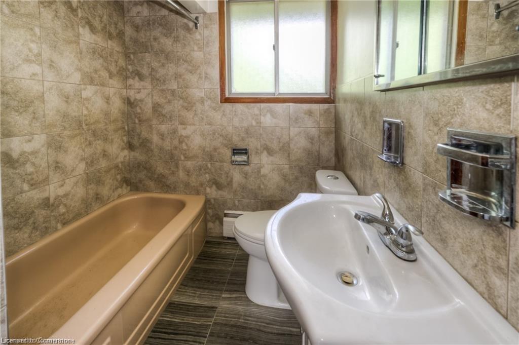 126 Clive Road Property Photo 18